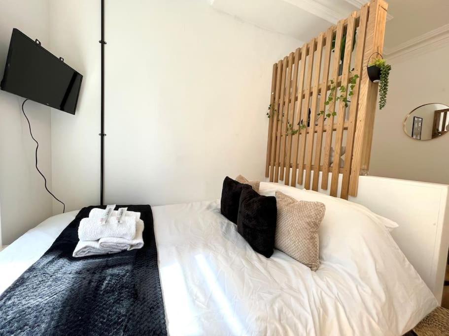דירות בורנמות' Flat 12, 10 St John'S Road מראה חיצוני תמונה