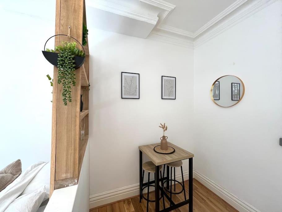 דירות בורנמות' Flat 12, 10 St John'S Road מראה חיצוני תמונה