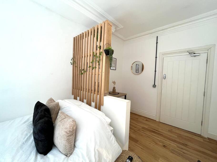 דירות בורנמות' Flat 12, 10 St John'S Road מראה חיצוני תמונה